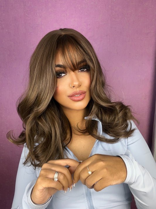 Peluca con pollina ondulada – Semi Humana – 18 pulgadas – Sexy Flor